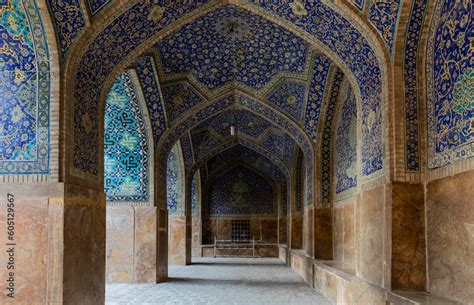  Shah Jahan Mosque Gümüş İpliklerle Dokunan Tarihi Bir Üstat Eseri!